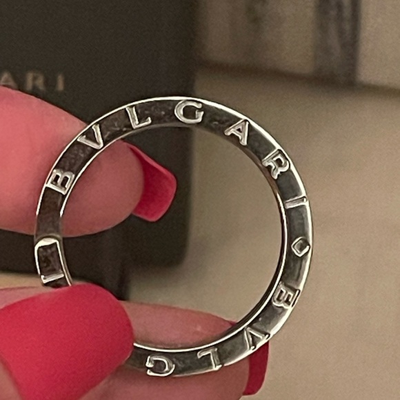 BVLGARI Key-Ring W/BOX⭐️Charm⭐️Silver
⭐️Accessory⭐️ - Picture 6 of 7